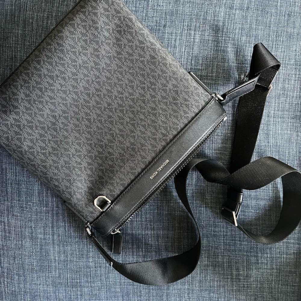 MICHAEL KORS SATCHEL BAG PURSE CROSSBODY